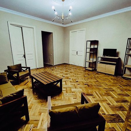 Happy Stay Hotel Kutaisi Exterior photo