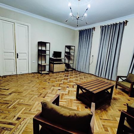 Happy Stay Hotel Kutaisi Exterior photo